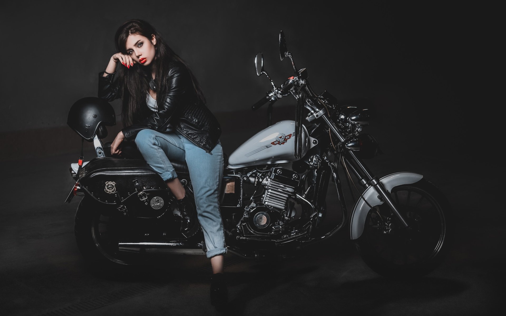 Biker girls: style and drive in Perm