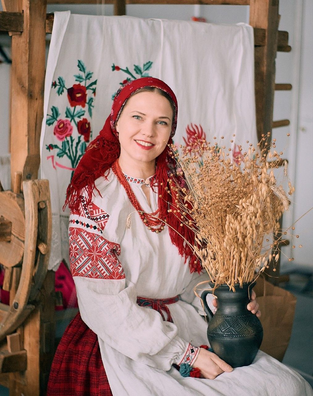 Women in Slavic costumes in Perm