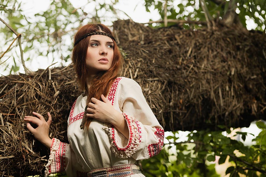 Women in Slavic costumes in Perm