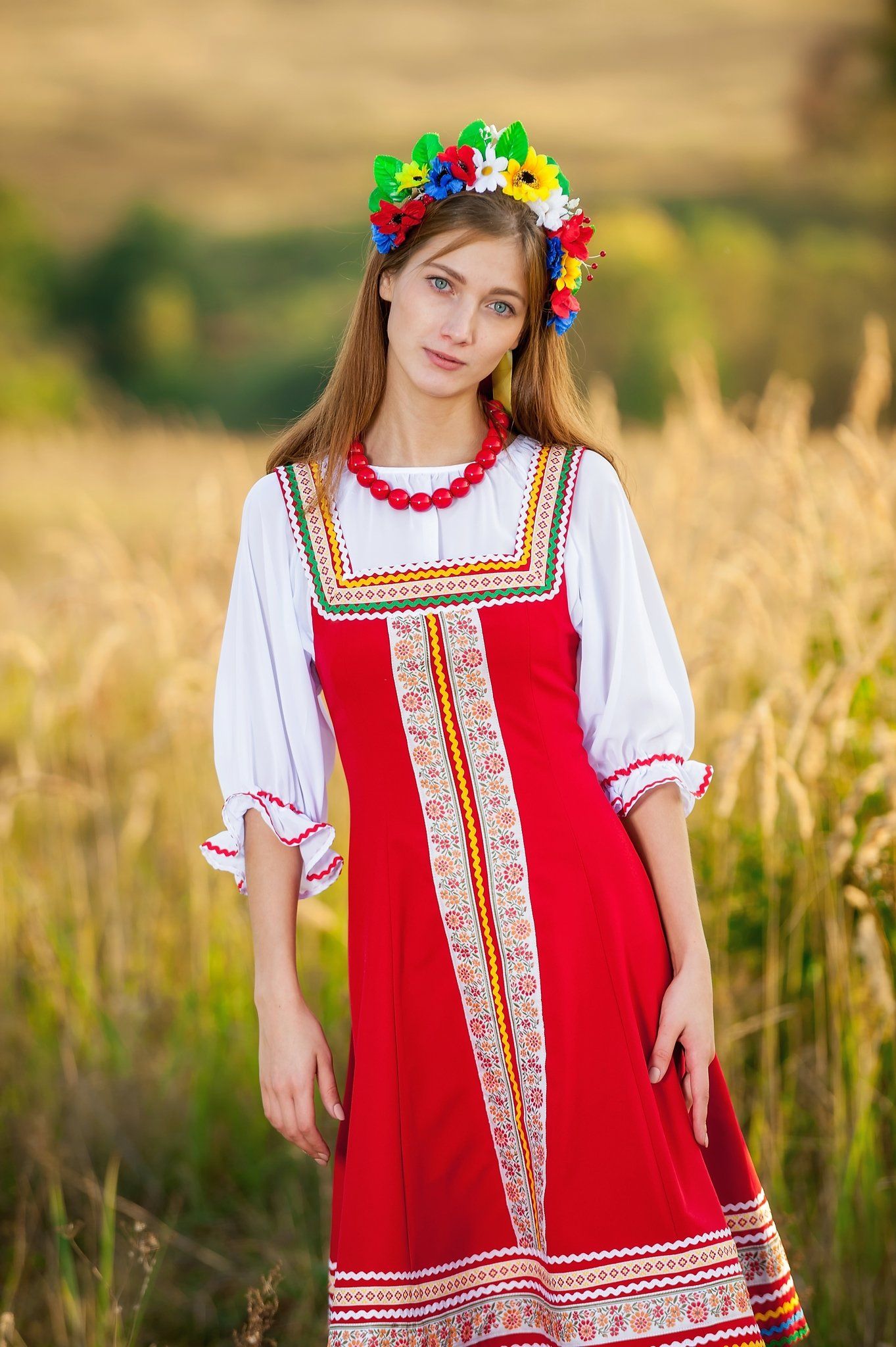 Women in Slavic costumes in Perm
