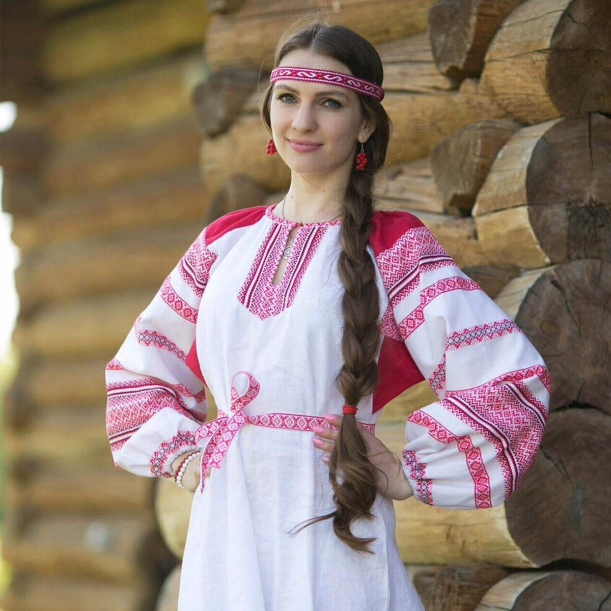 Girls in Slavic costumes in Perm