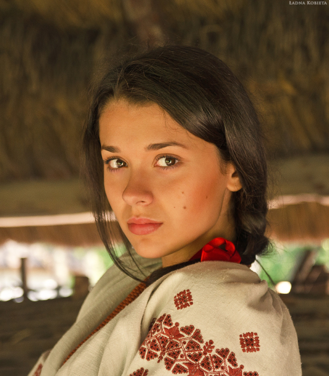 Girls in Slavic costumes in Perm