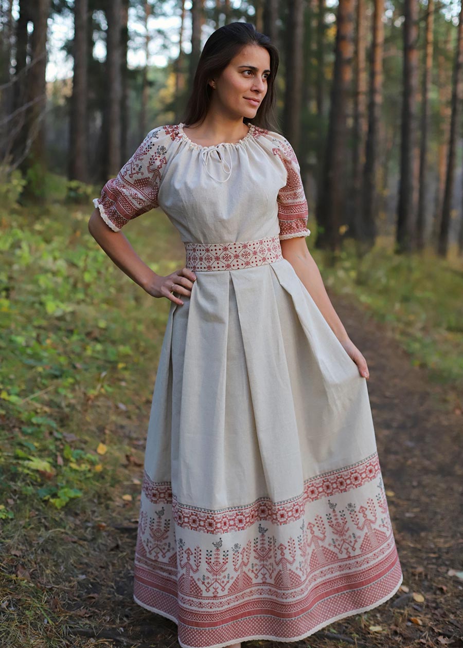 Girls in Slavic costumes in Perm