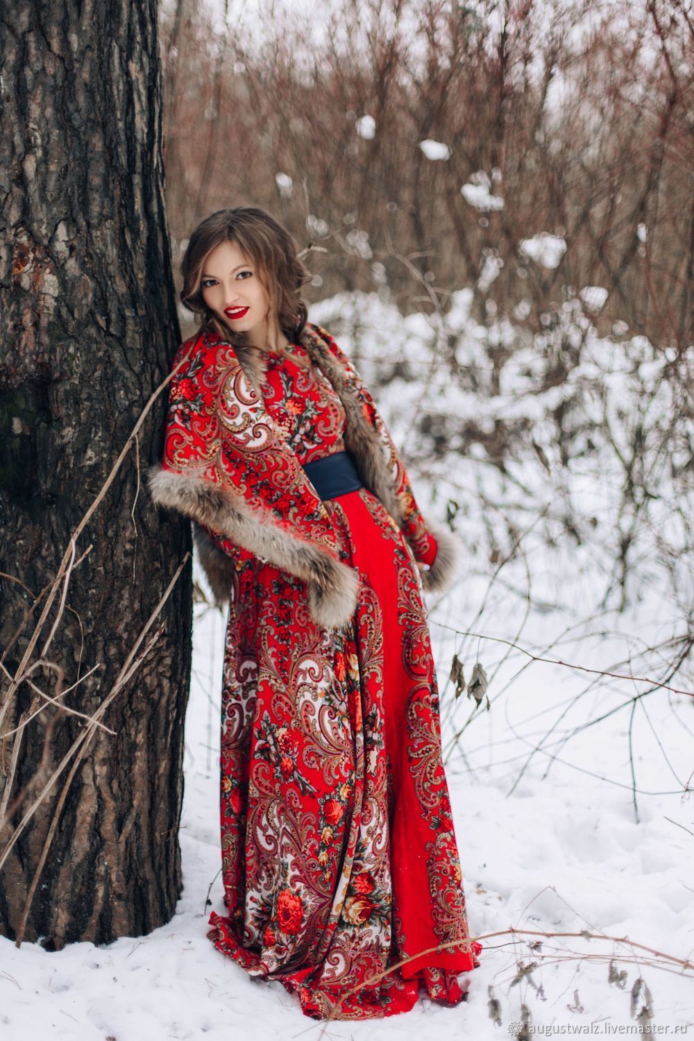 Photo Girls in Slavic costumes in Perm